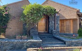 Casa tradicional, amplia y funcional